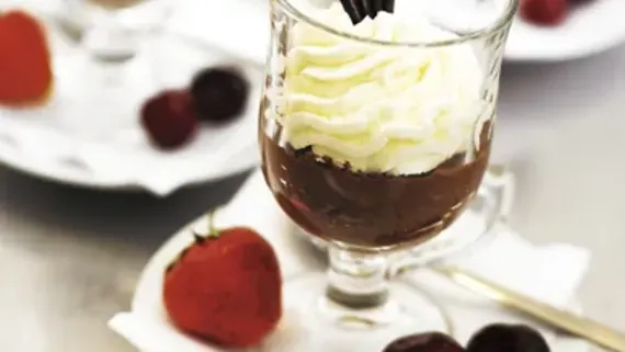Fumadorens rökta chokladmousse (med rom)